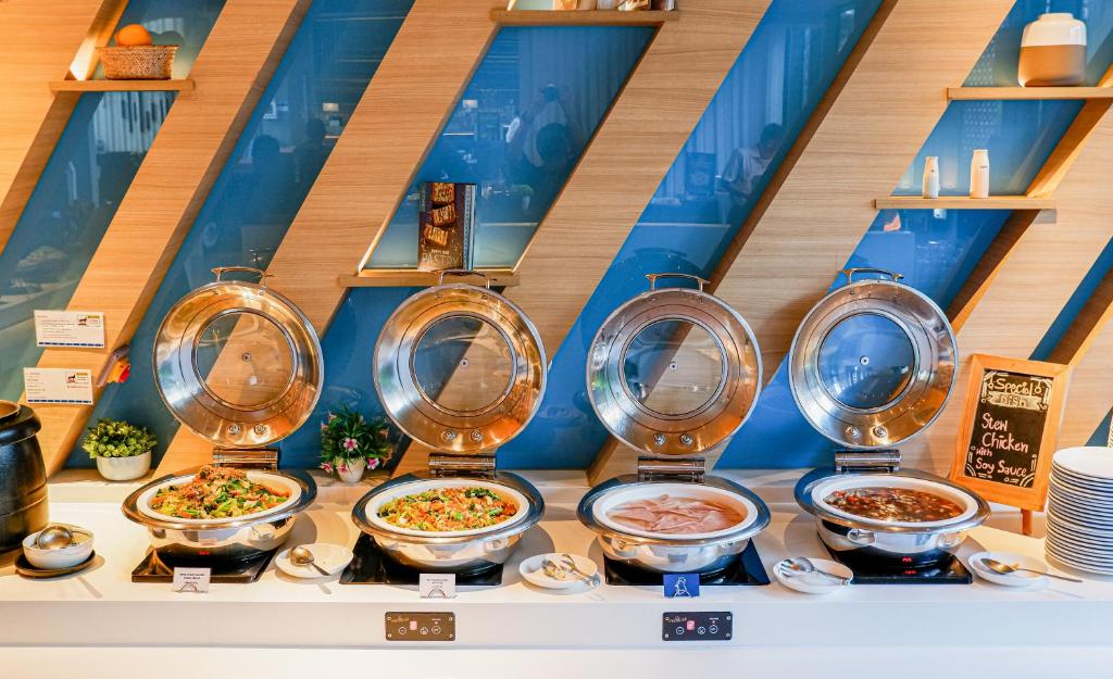 Holiday Inn Express Bangkok Soi Soonvijai by IHG - Resim 15