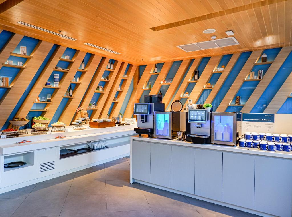 Holiday Inn Express Bangkok Soi Soonvijai by IHG - Resim 14