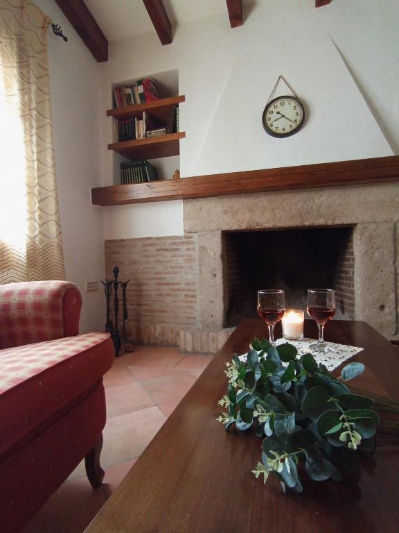 A seating area at La Casa del Paseo