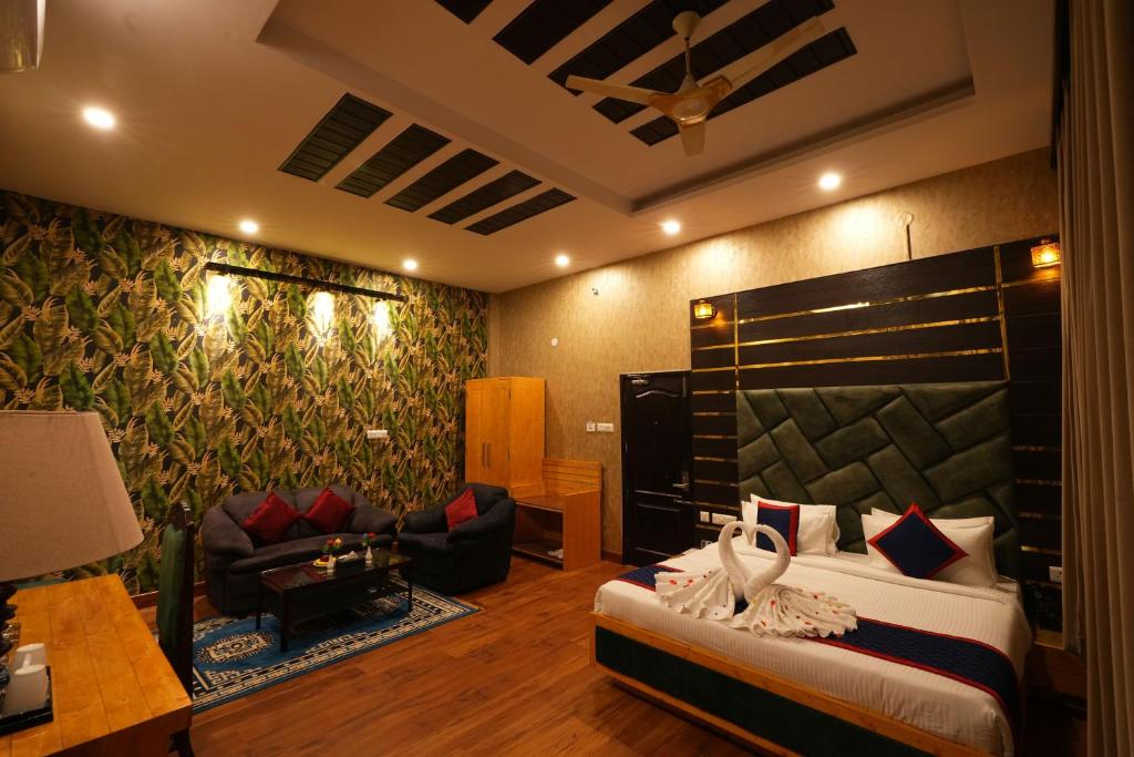 Postel nebo postele na pokoji v ubytování Zip By Spree Hotels Bella Heights Mcleodganj