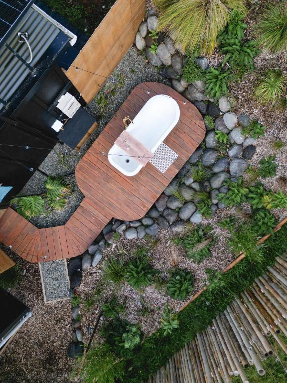 Zahrada ubytování Kaitake Kabana - Unique, off-grid, studio retreat