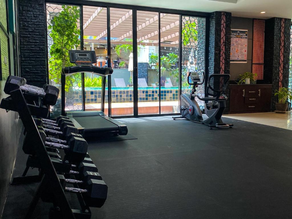 Fitness centrum a/nebo fitness zařízení v ubytování Andakira Hotel - SHA Extra Plus