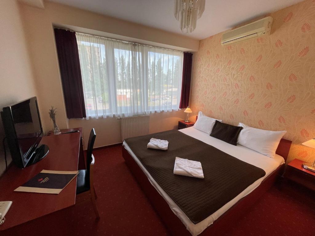 Canada Hotel Budapest - Resim 6
