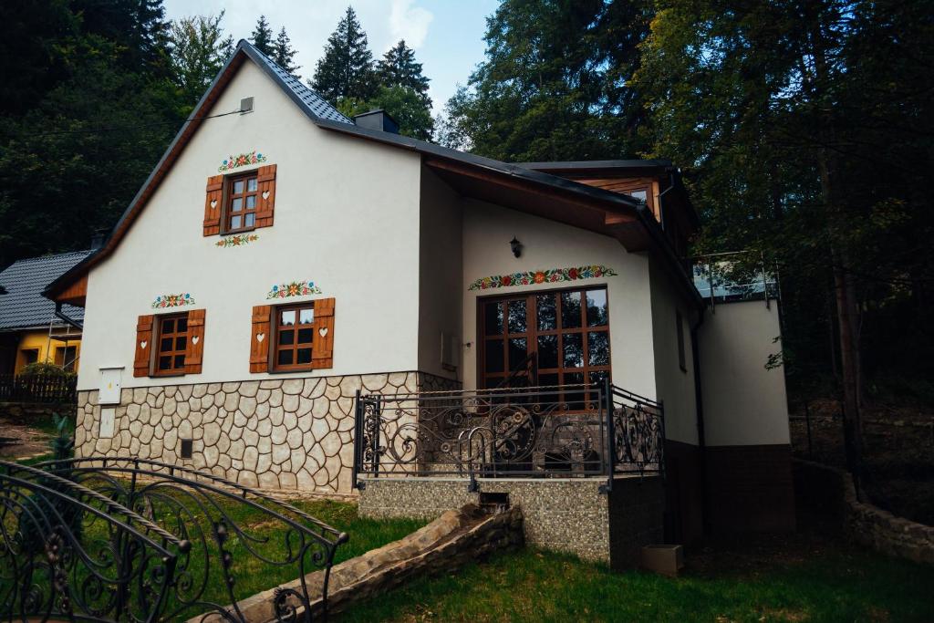 Budova, kde se prázdninový dům nachází