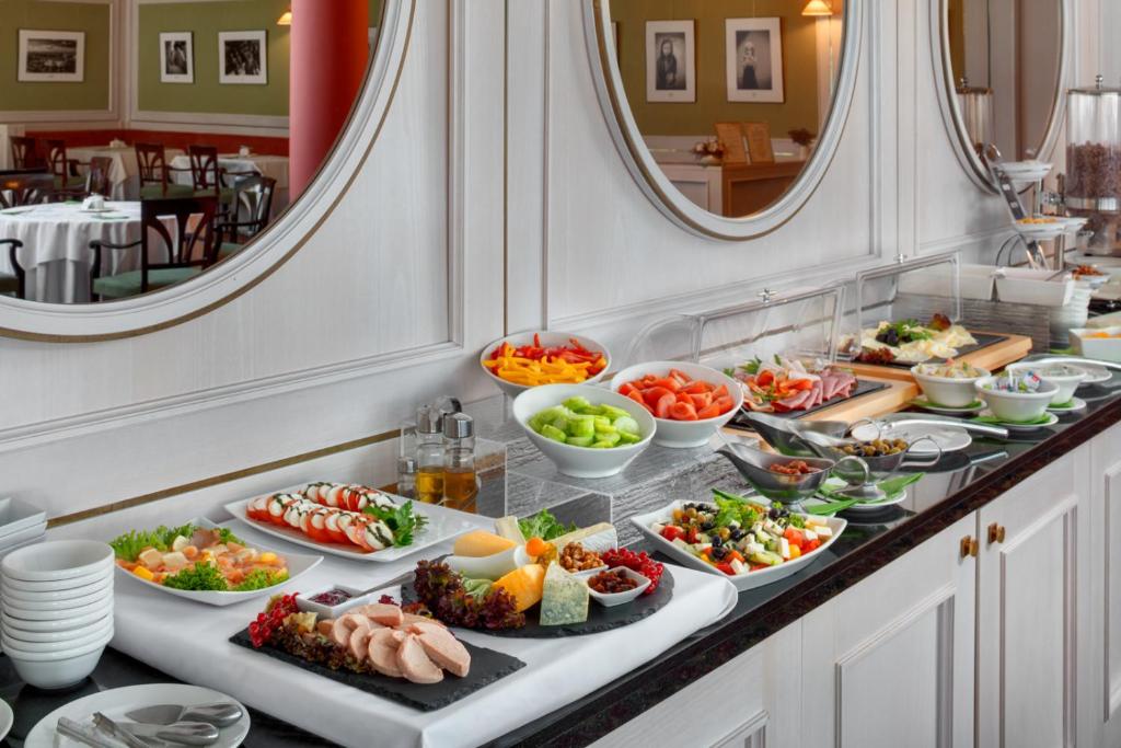 Hotel Savoy Prague - Resim 7