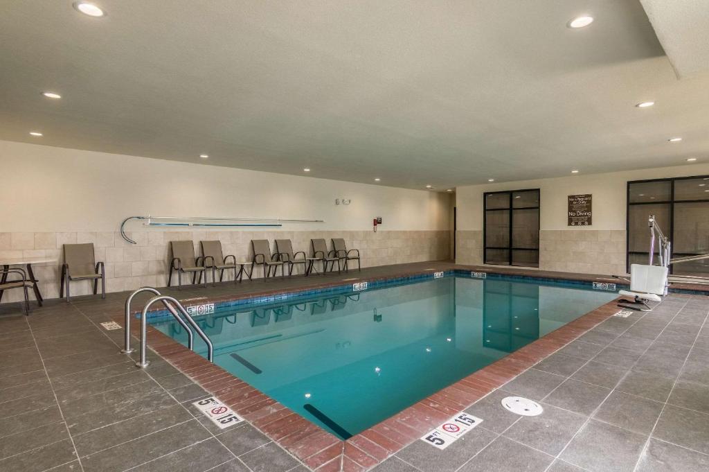 Comfort Suites Meridian and I-40 photo