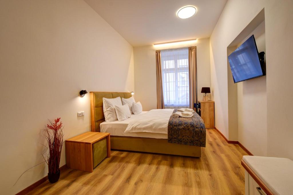 Hotel Karlova Prague - 1