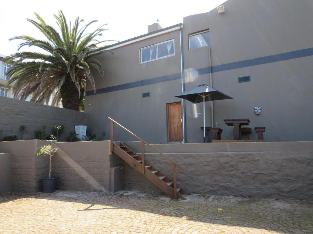 CBS Accommodation - Image 6
