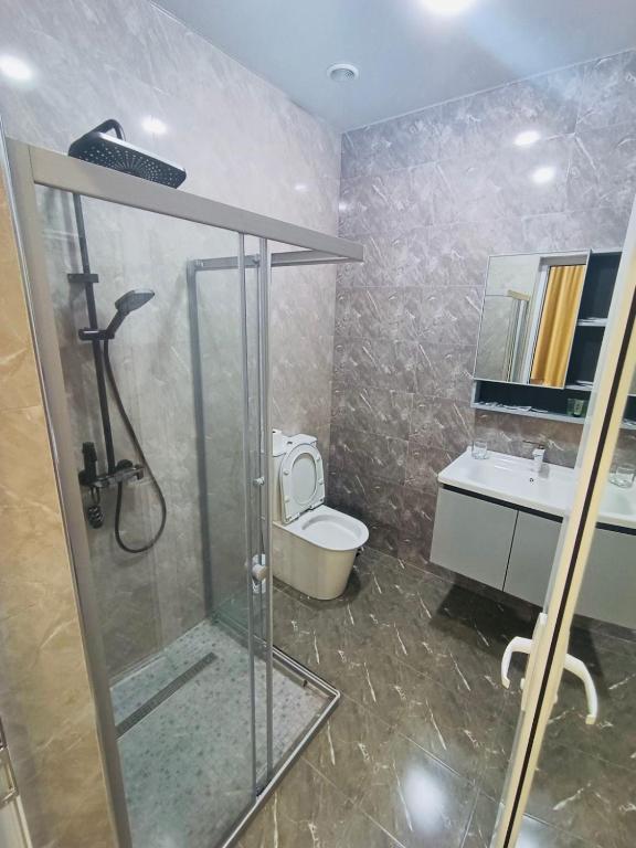 Koupelna v ubytování WHITE HOTEL GYUMRI