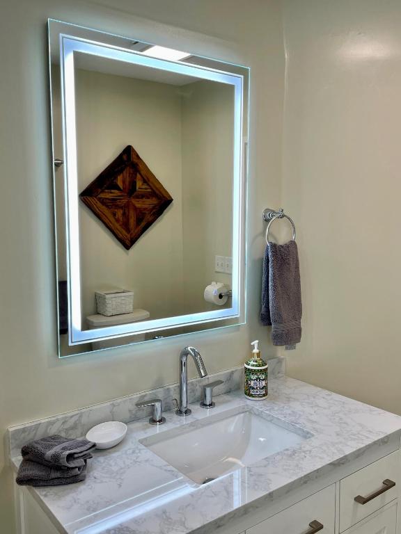 Magnolia Court Suites photo