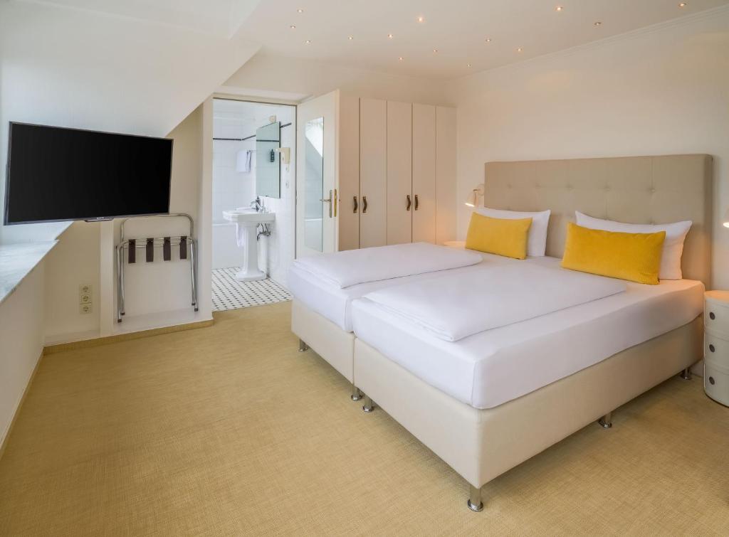 rugs HOTEL Köln - Resim 43