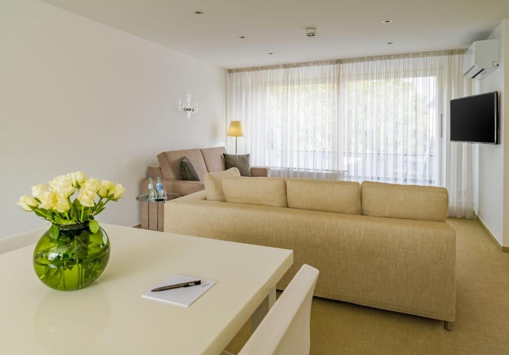 rugs HOTEL Köln - Resim 39