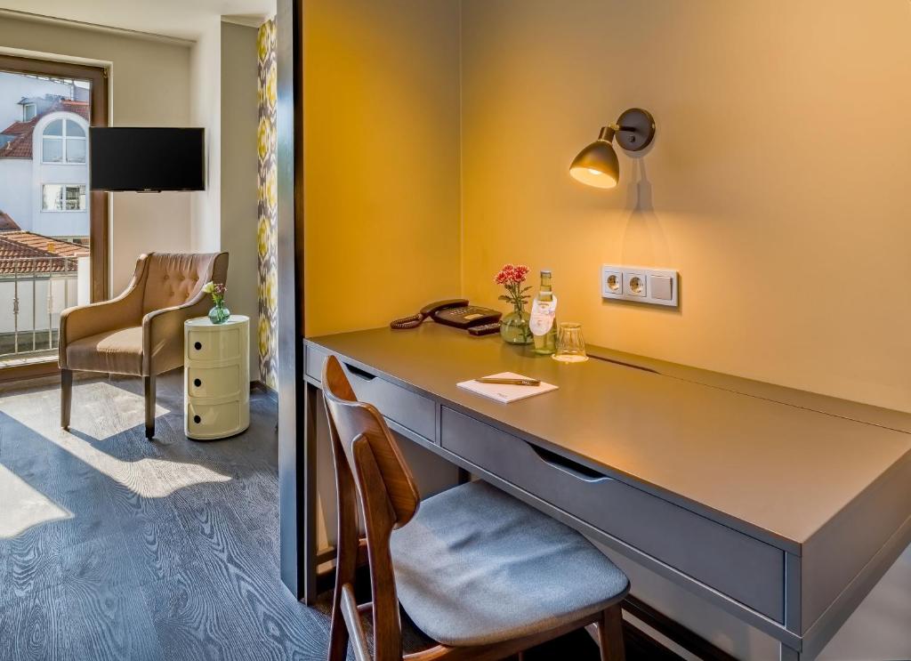 rugs HOTEL Köln - Resim 33