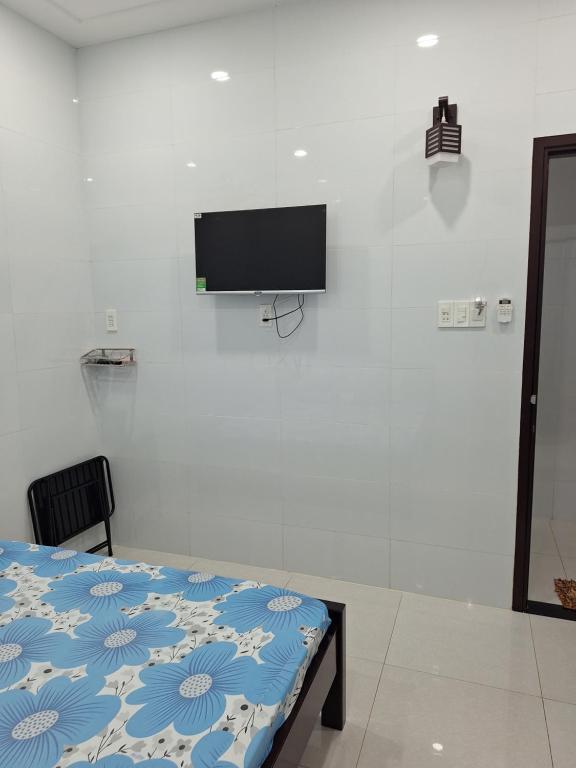 TV a/nebo společenská místnost v ubytování Phòng Trọ Anh Thư