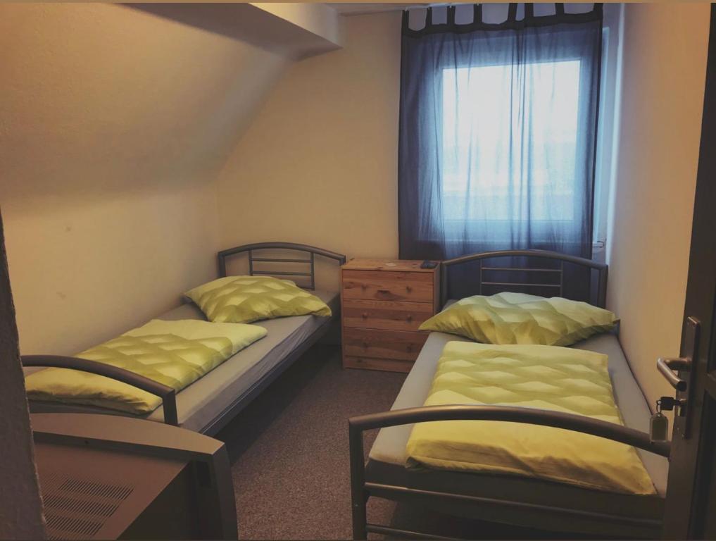 NEUMARKT MONTEURZiMMER - Single Room