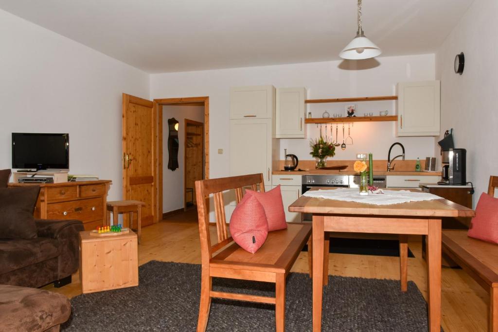Stadlerhof - Apartamento Con Balcón