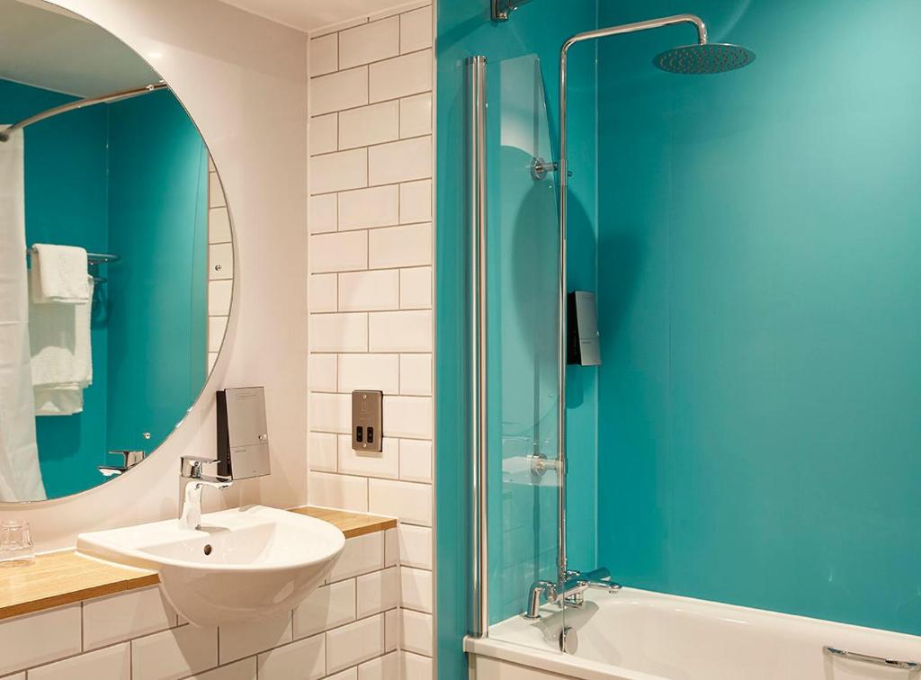 The Churchill By Greene King Inns - 