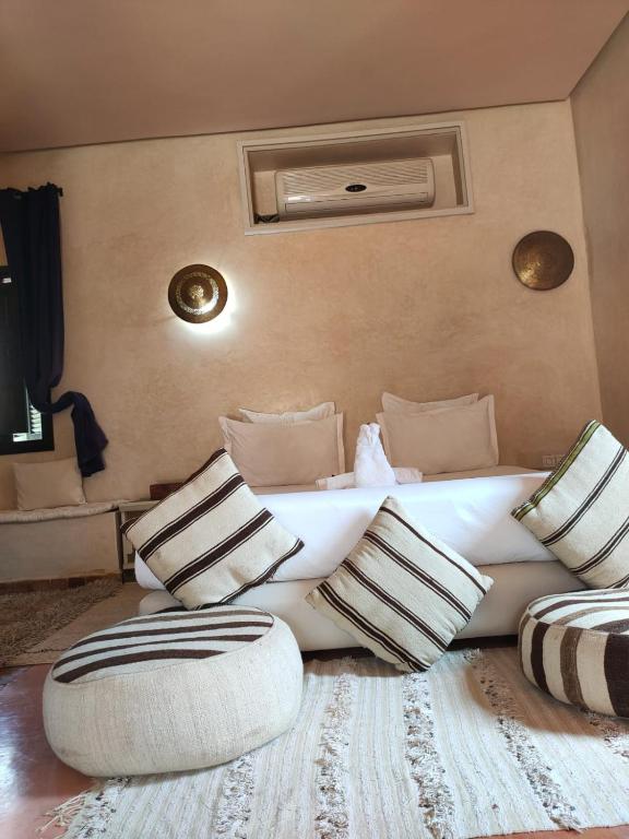 Posezení v ubytování Riad shéhérazade Marrakech