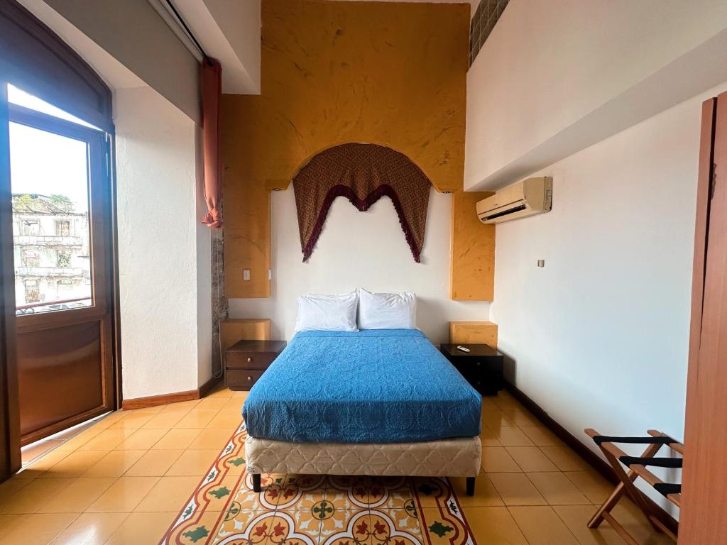 Oasis Hotel - Housity