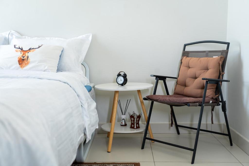 Postel nebo postele na pokoji v ubytování Upscale 2BR apartment with a complete view of the sea on Al Reem Island