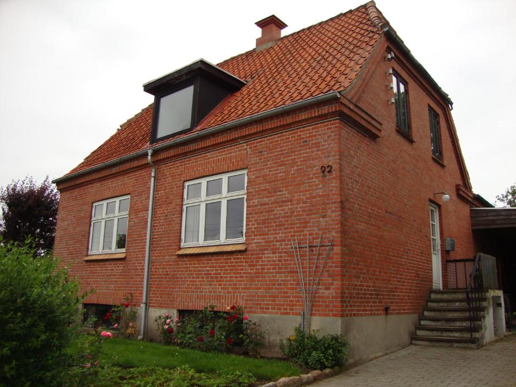 ヴィボーにあるKlosterpensionen Annexの赤煉瓦造りの家