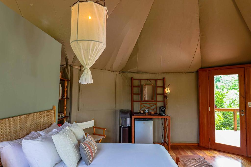 Sleeping Giant Rainforest Lodge - Tent