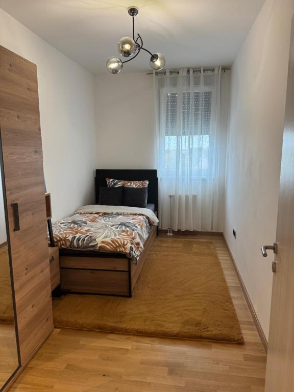 Postel nebo postele na pokoji v ubytování Luxe Living