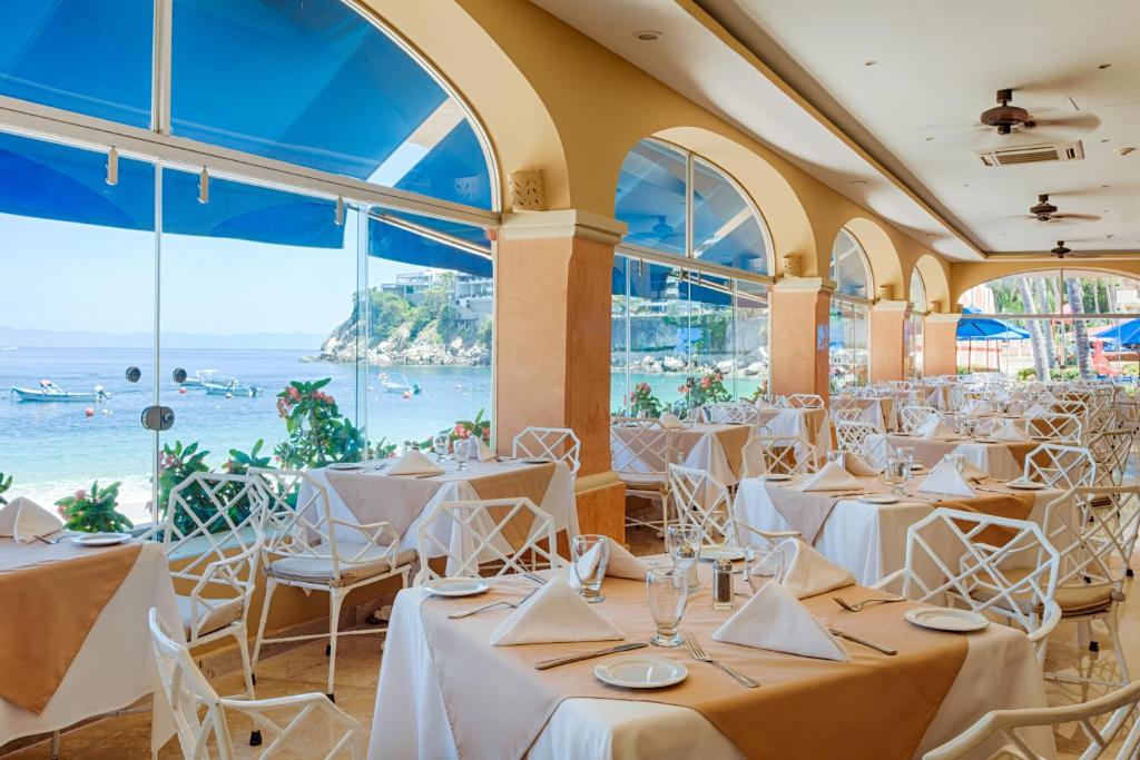 Restaurace v ubytování Barceló Puerto Vallarta - All Inclusive