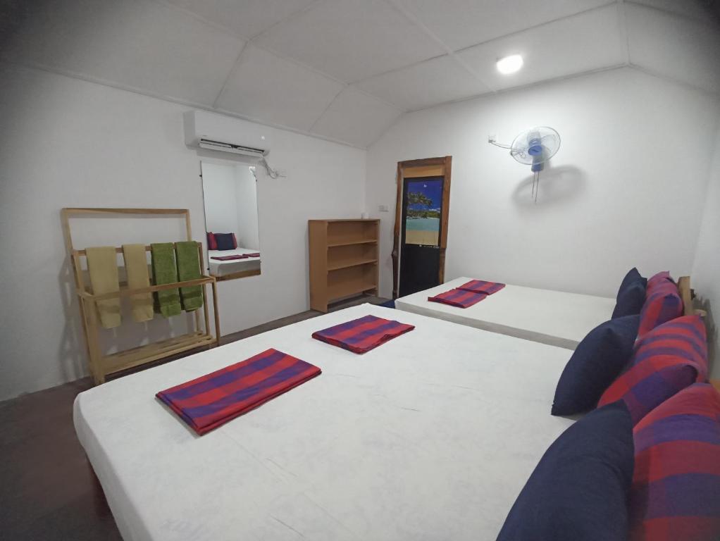 Nature Beach Huts - 14