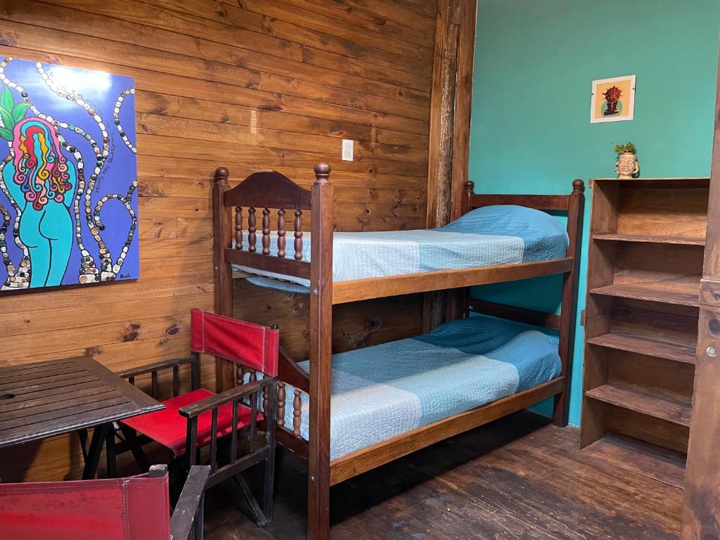 Кровать или кровати в номере Zeppelin Art-Hostel