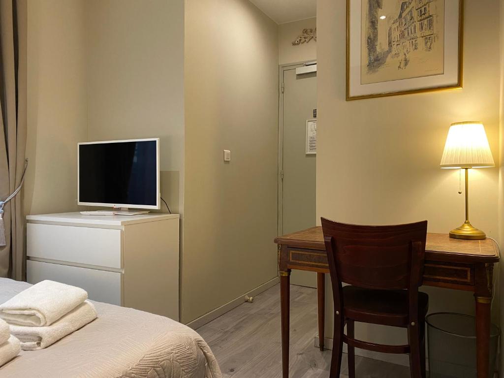 Hotel Saint Yves - Resim 30