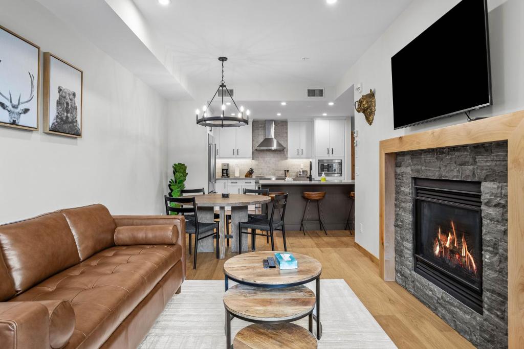 
313A - One Bedroom King Condo
