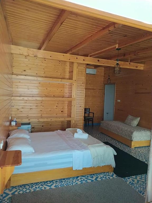 KABANO BEACH AUBERGE CAFE RESTAURANT - Habitación De Lujo (2 Adultos + 1 Niño)