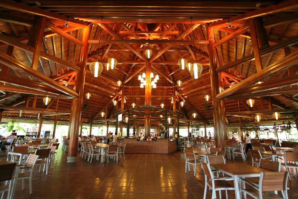 Restaurace v ubytování Mekong Long Thanh Resort & Reststop