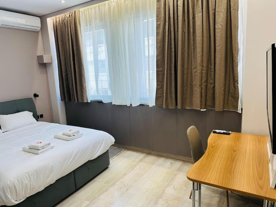 Postel nebo postele na pokoji v ubytování Port Brown Suite 2