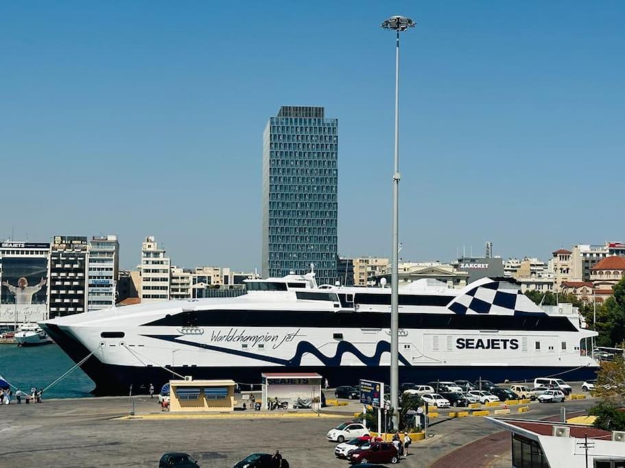Fotografie z fotogalerie ubytování Blue Suite at Piraeus Port v destinaci Piraeus