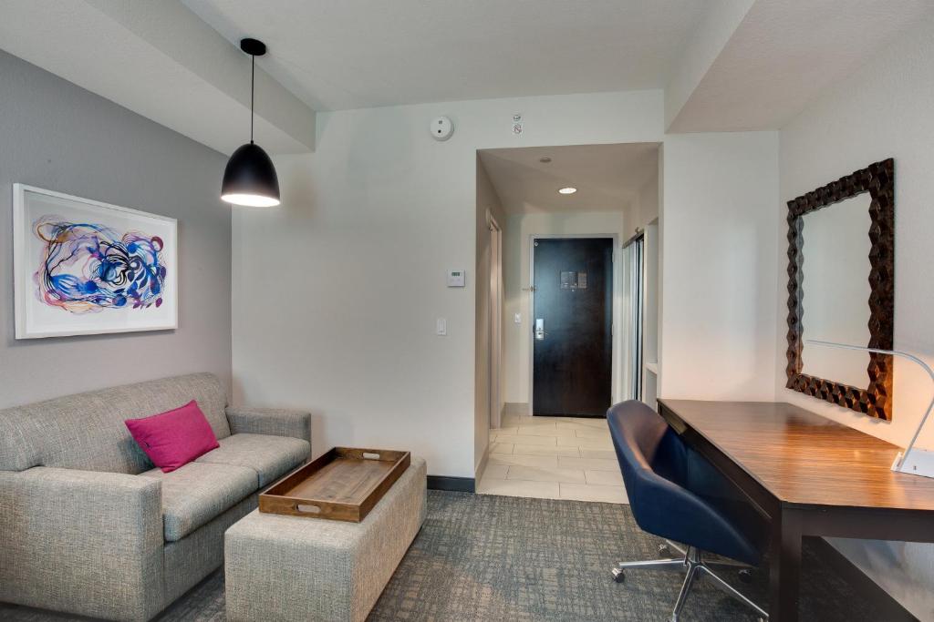Crowne Plaza Hotel & Resorts Fort Lauderdale Airport/ Cruise, an IHG Hotel - Standard King Room