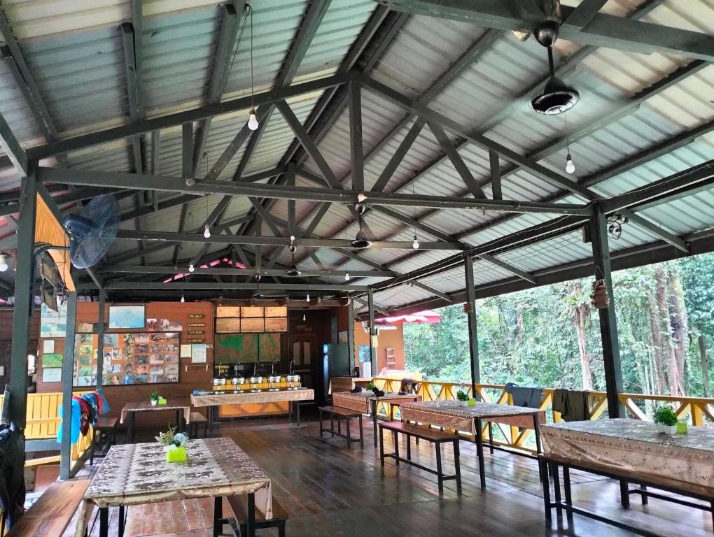 Restaurace v ubytování Borneo Jungle Adventure