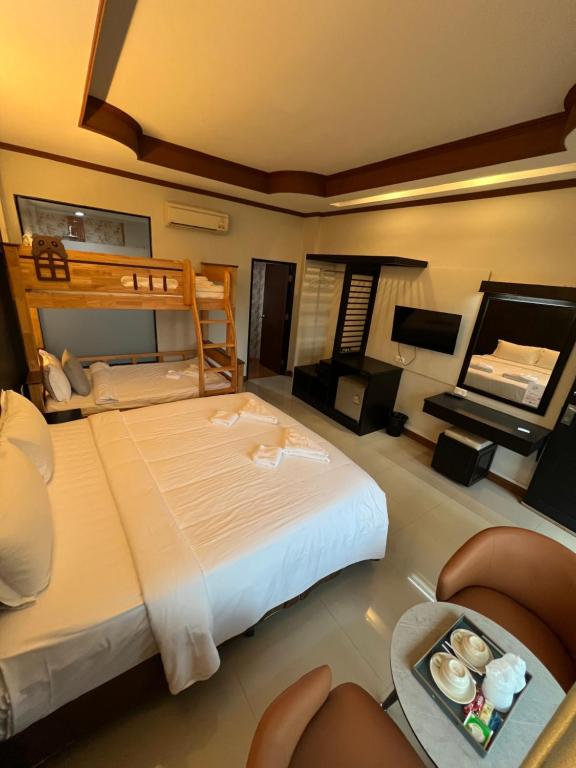 Blue Carina Hotel Phuket - Resim 34