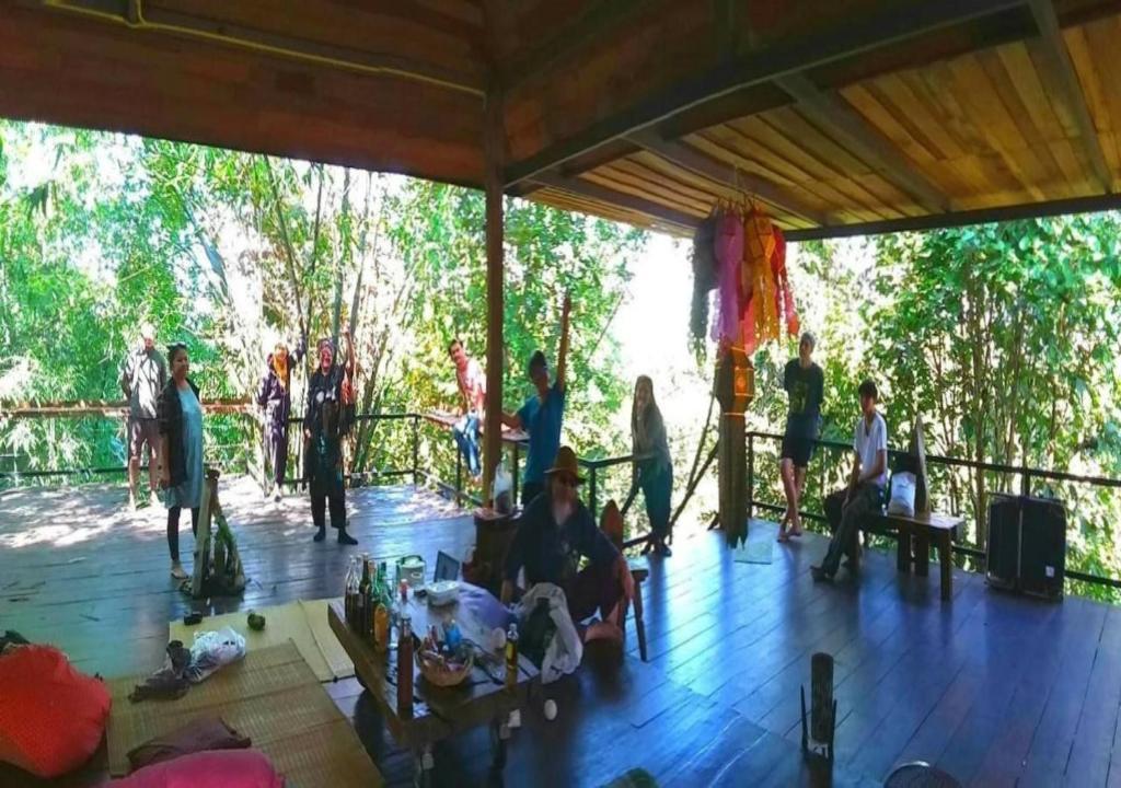 Hosté ubytování Napahong Treehouse นาป่าฮง