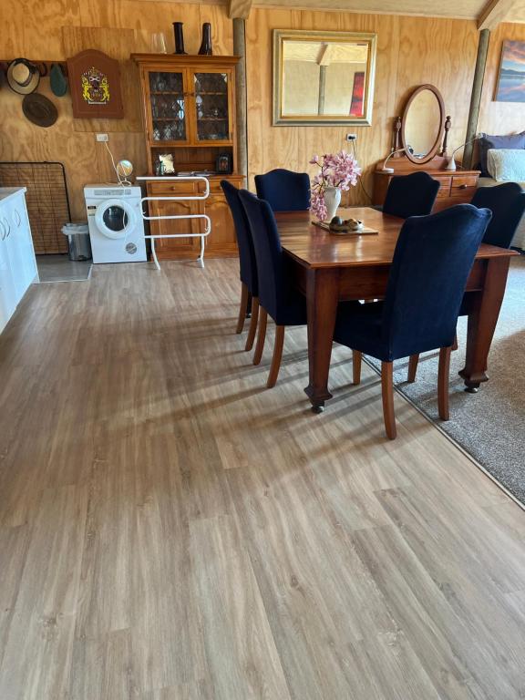 Kuchyň nebo kuchyňský kout v ubytování Waiora la grange cottage
