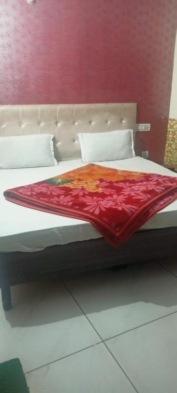 Postel nebo postele na pokoji v ubytování Hotel Sun park dariya