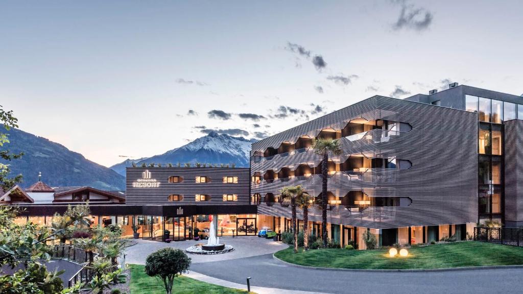 Nespecifikovaný výhled na hory nebo výhled na hory při pohledu z hotelu