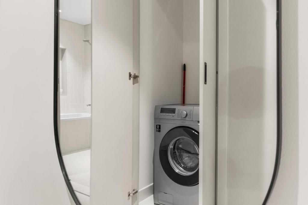 Seaside Lux Retreat 2-BR Private Beach - Resim 10