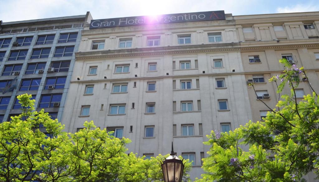 El edificio en el que está el hotel