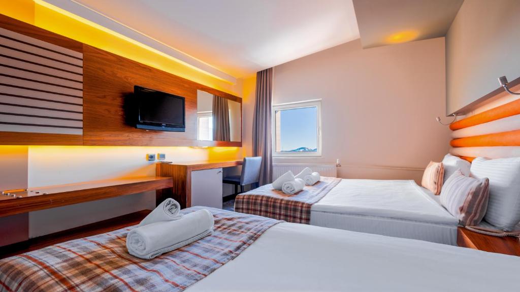 Jura Hotels Kervansaray Uludag - Double Room With Garden View