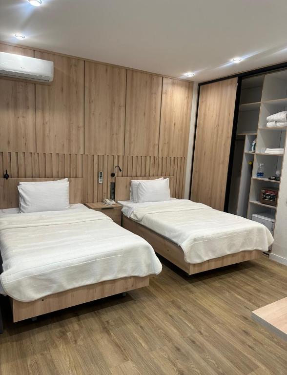 Golden Dragon - Standard Twin Room