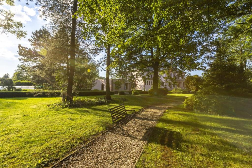 Zahrada ubytování Hotel Zámeček Raspenava