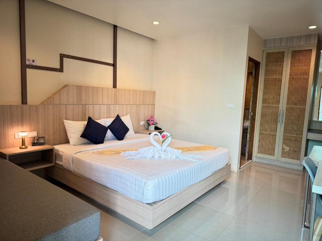 The Way Patong Hotel - Resim 7