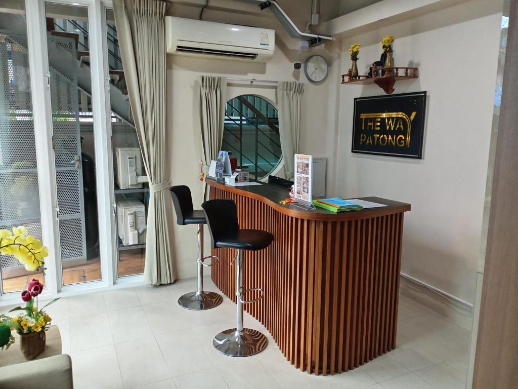 The Way Patong Hotel - Resim 27